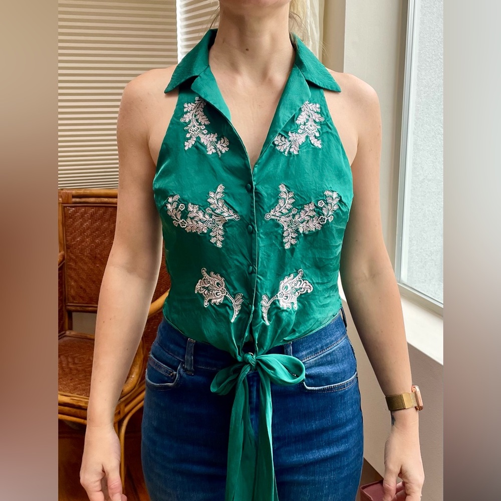 XXS Cinq á Sept “Lola” green embroidered tie front top